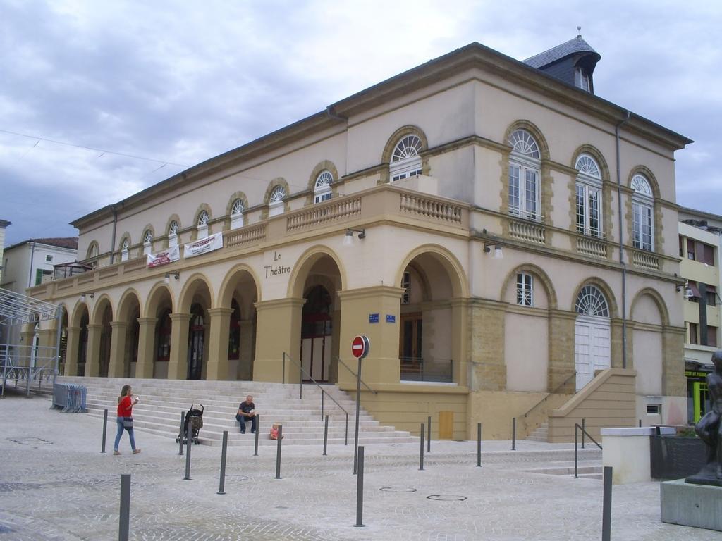 Hotel De La Gare Mont-de-Marsan Exterior foto